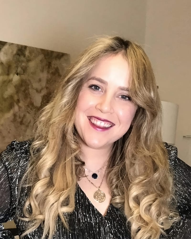 Cara Goldsmith headshot